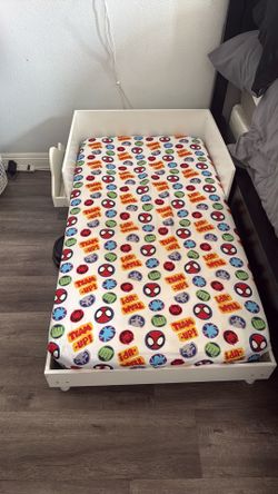 Toodler bed
