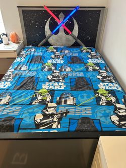 Star Wars full size bed frame headboard with lights lightsaber kids adults