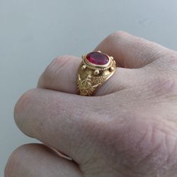 Nurse Ring/Ruby Gold Ring