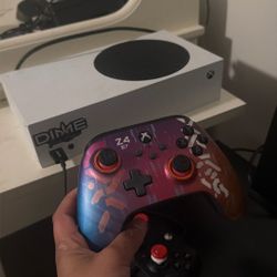 Xbox For Sale And Keyboard Has 17 Different Modes