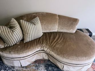 The Henredon Upholstery Collection Chaise Lounge