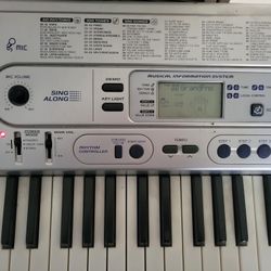 Light Up Keys Sing Along Music Keyboard with stand