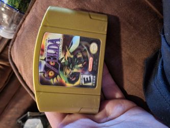 The Legend of Zelda Majora’s Mask N64 Collector’s Edition Holographic Gold
Great Condition