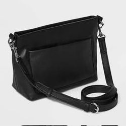 Crossbody Bag - Universal Thread™️
