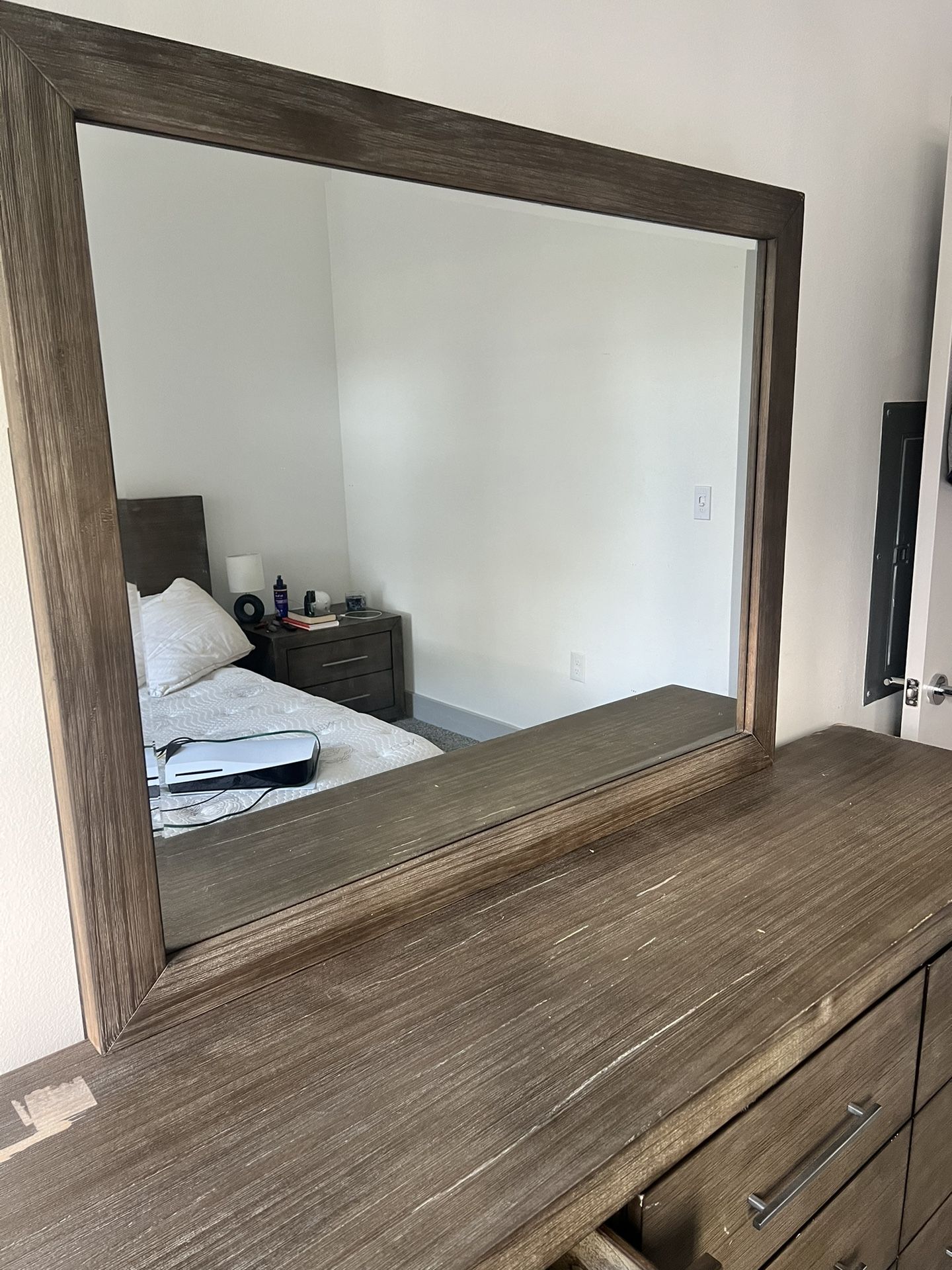 Dresser & Mirror 