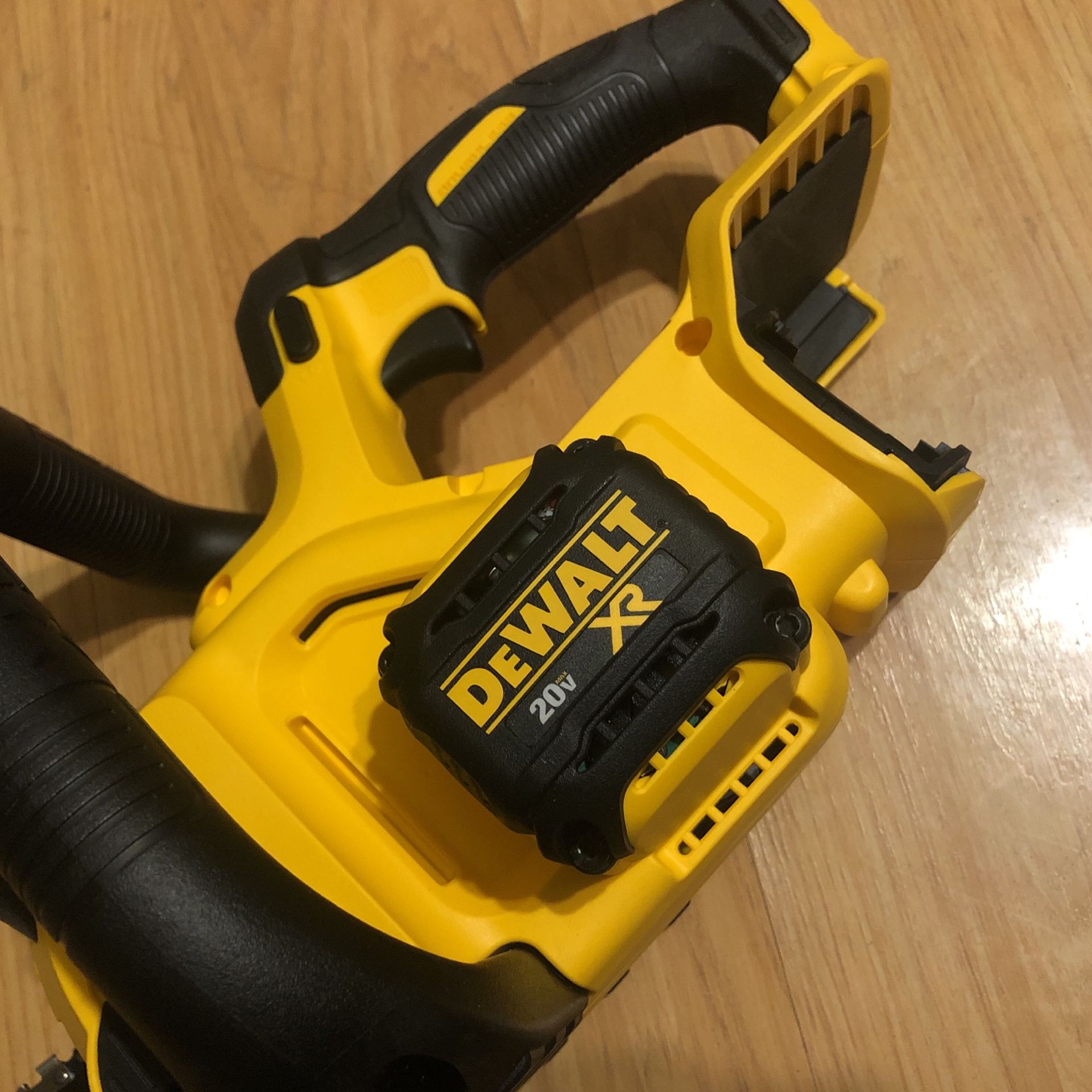 Dewalt Chainsaw (Tool Only) for Sale in La Habra Heights, CA OfferUp