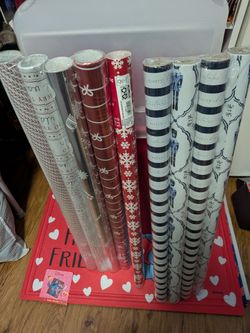 Wrapping paper holder