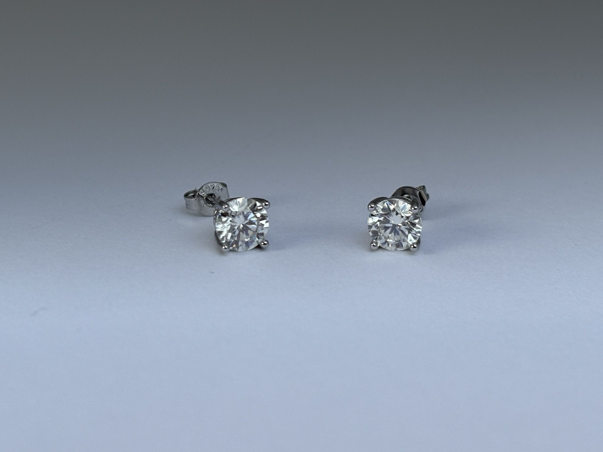 Moissanite Earrings 0.5CT 6.5MM (GRA certified)