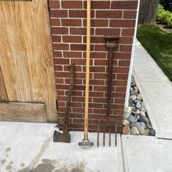 Free Garden Tools / Halloween Props