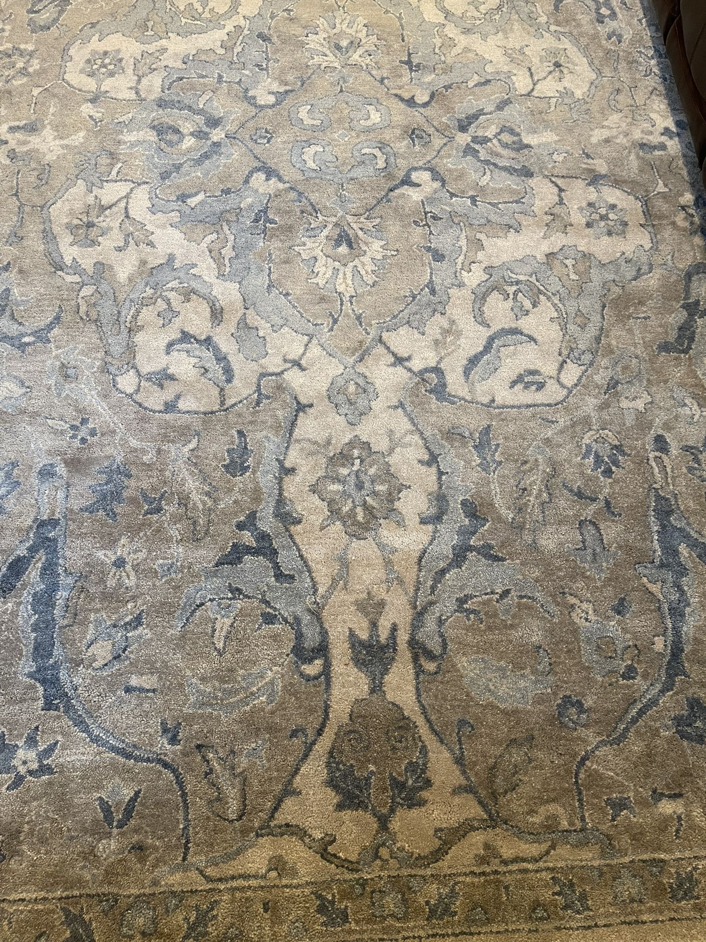 Beautiful Pottery Barn Rug for Sale in Glendora, CA OfferUp
