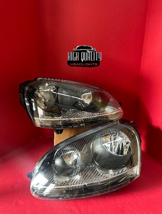 Volkswagen Jetta 2005. 2010 headlights.