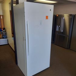GE 21.3cu.ft. Upright-Freezer