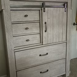 Drawer Chest With Sliding Door 
