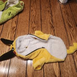 Dog Sweater / Pikachu Costume
