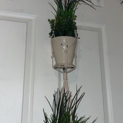 Macrame Plant Holder - (Fake Plants Included)