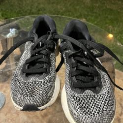 Nike ZoomX Invincible Run Flyknit Women Size 7.5