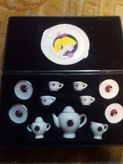 35th Anniversary miniature Barbie tea cup set