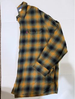 Levi’s Flannel Long Sleeve Shirt
