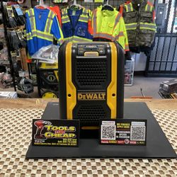 DEWALT 20V/12V Max Bluetooth Speaker