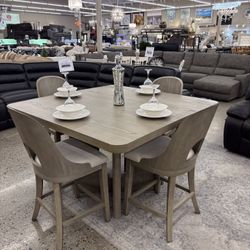 Beautiful Dining Table Set