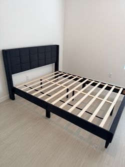 Bed frame new queen size