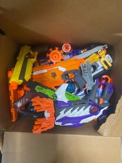 Nerf gun bundle (16 guns and accessories)