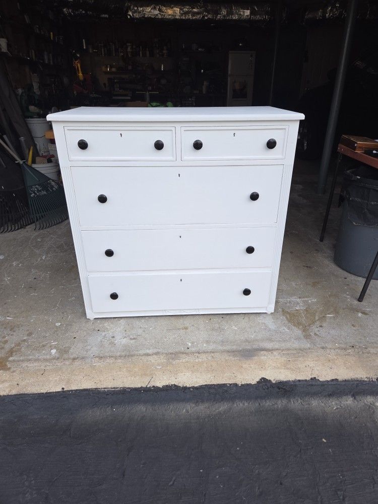 Refinished 5-Drawer Wood Dresser 