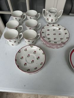 Vintage Johnson brothers Bo Jour Plates And Coffee Cups
