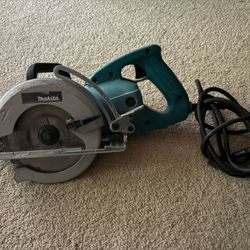 Makita 7-1/4” Hyoid Worm Drive Skilsaw