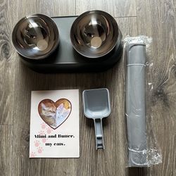 Elevated Pet Bowls **$5**Brand New In Box
