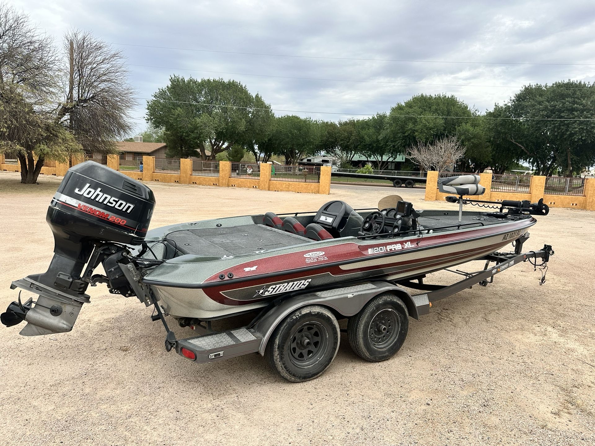 1994 Stratus Bass Boat