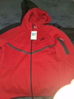 Nike Tech