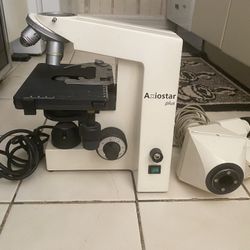 Carl Zeiss Axiostar Plus Microscope
