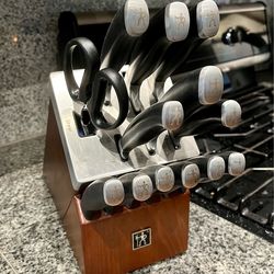 Knife Block Set – Complete – Excellent Condition