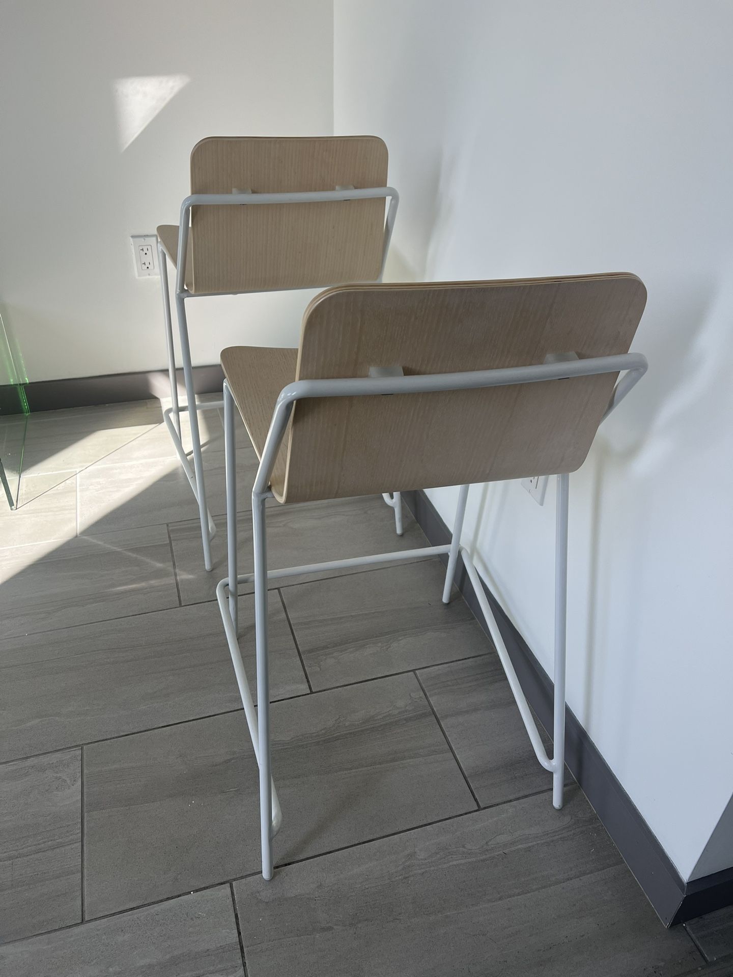 2 Bar Stools