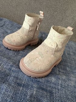 Cat & Jack Boots Toddler Size 5