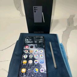 Samsung Galaxy S4 Ultra 