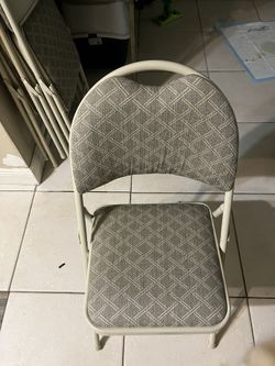 4 Chairs 2 Small Tables 