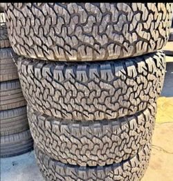 🎃 245 75 17 Bfgoodrich ko2 Tires Con 80% de Vida Las 4