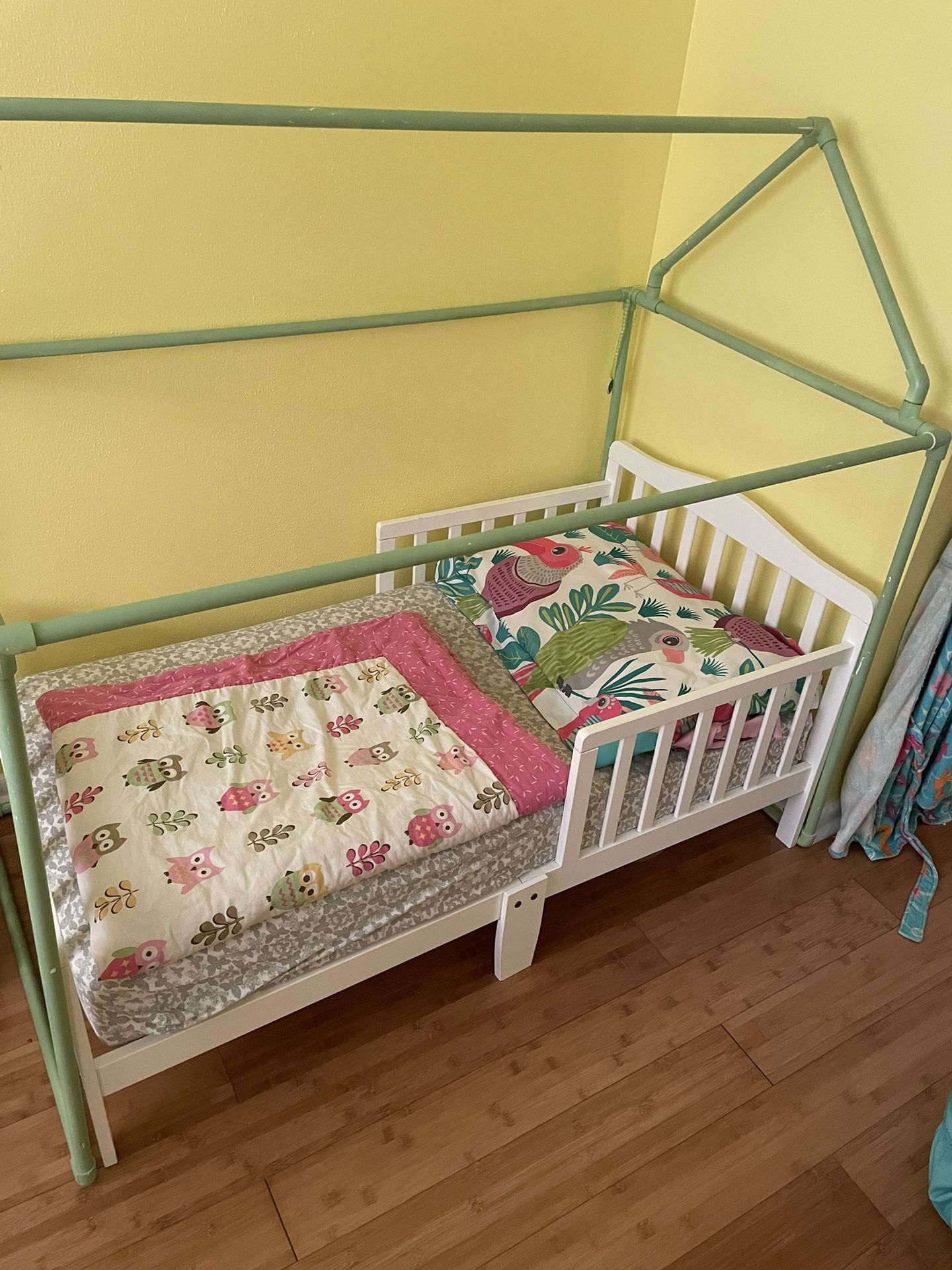 2 Wooden Toddler Beds w/mattresses
