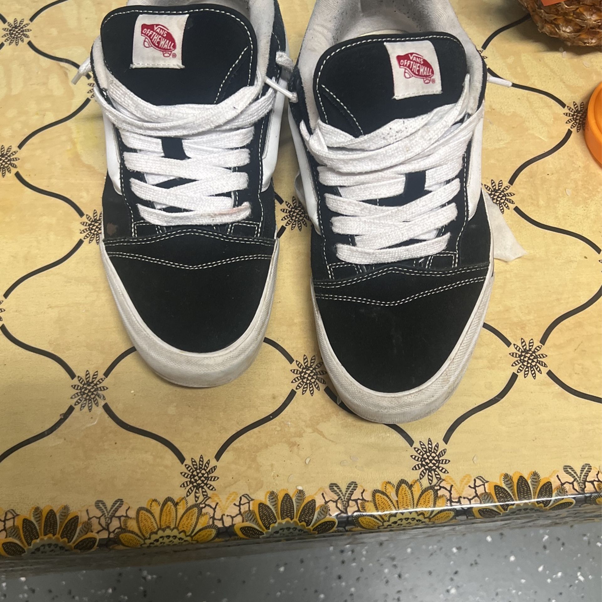 Vans Knew School