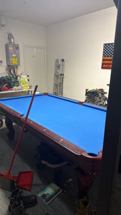 Pool table