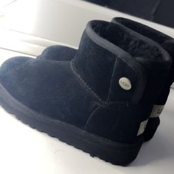 Girls Uggs Size 11c