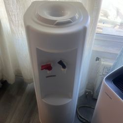 Water dispenser