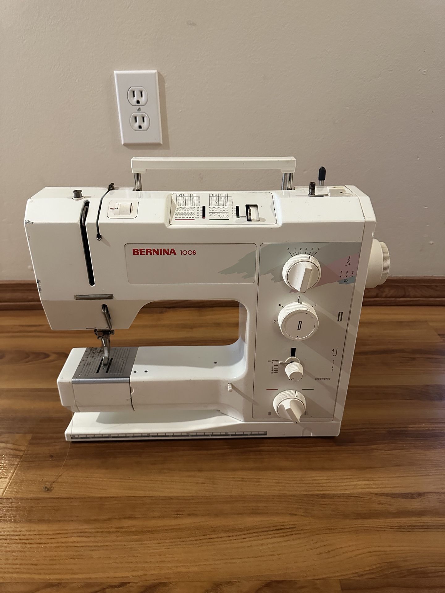 Bernina 1008 Sewing Machine For Parts 