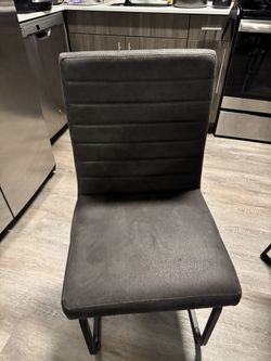 Dining Table W/ 4 Chairs (Ashley Furniture)
