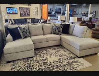 Oversized U Shaped Light Color/Storm Sectional Chaise👍Brand New 🌟 Showroom Available 🍀