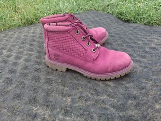 Maroon Waterproof Timbaland Womens Boots Size 7 Like New