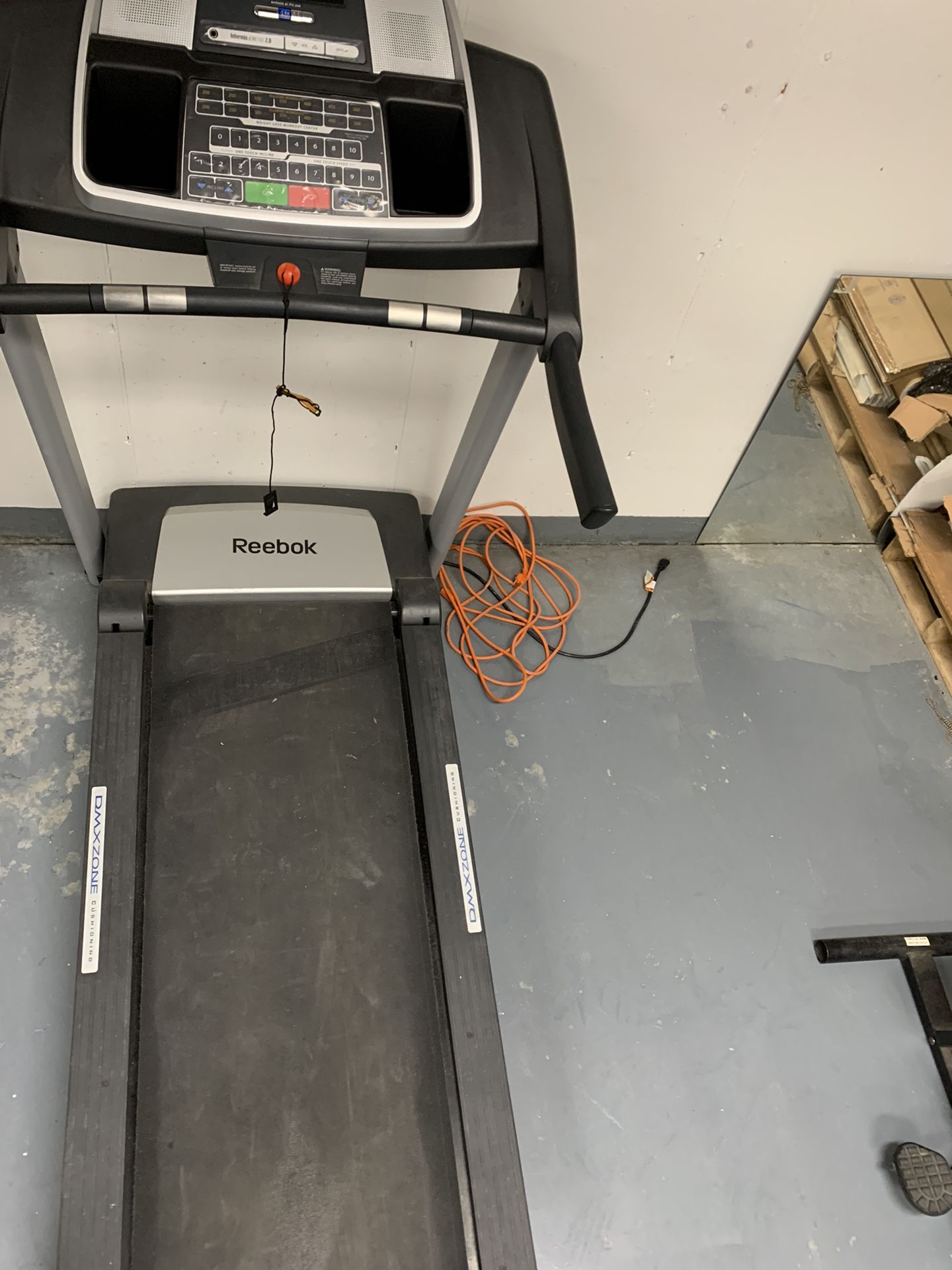 Reebok v8 90 treadmill hotsell