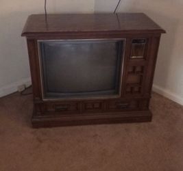 📺 Vintage Zenith Wood Console TV – Working